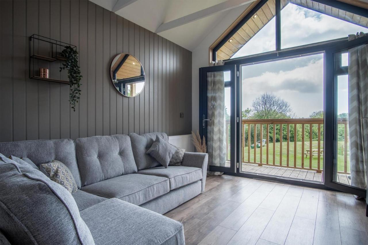 Cabin In The Woods - 1 Bedroom Lodge - Kilgetty Stepaside  Exteriör bild
